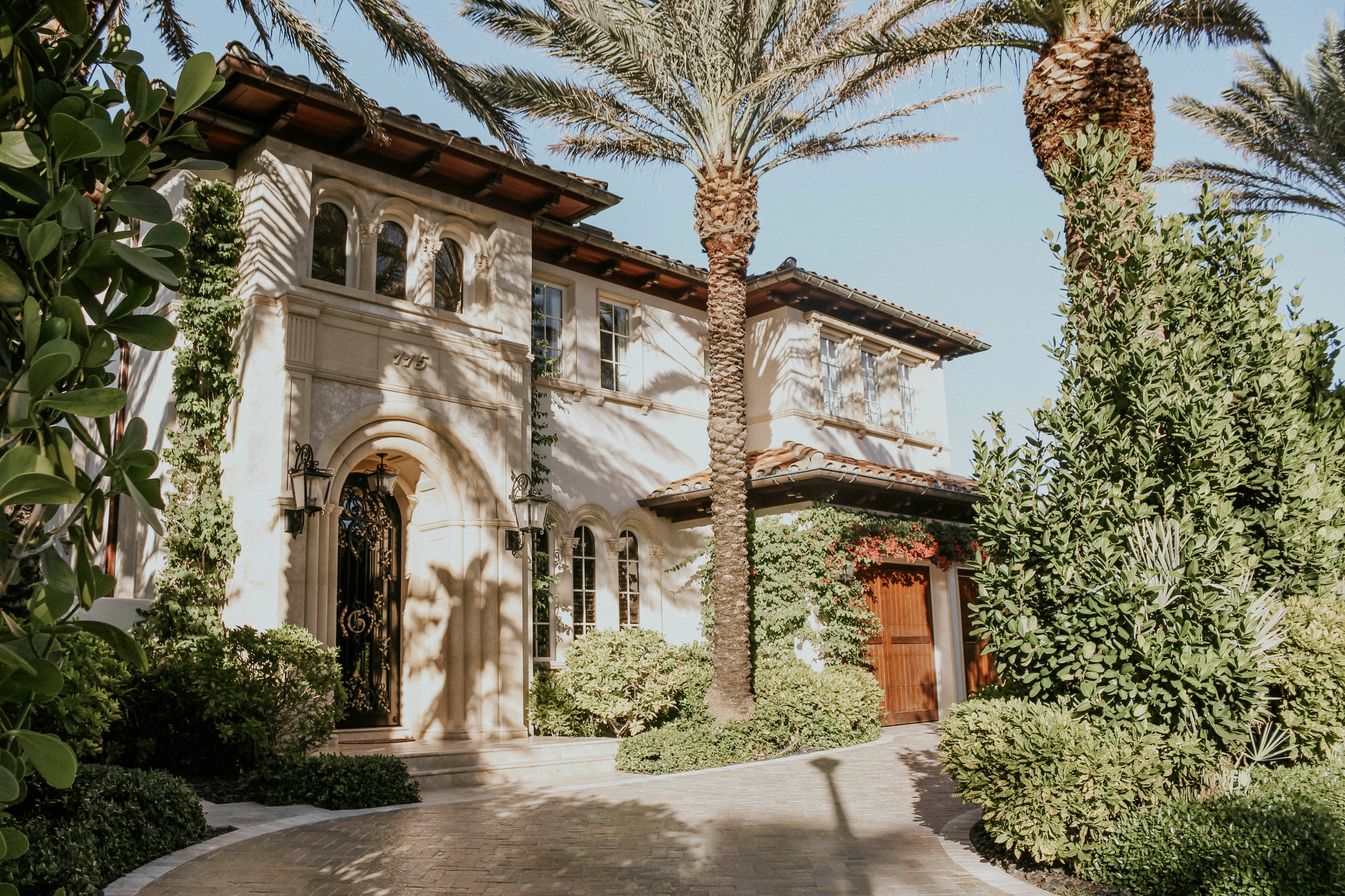 When The Pieces Fit Together: Coordinating Estate, Trust, and Tax Planning for Ultra-Affluent Families